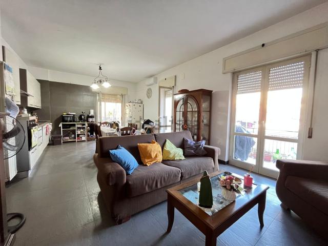 Appartamento in affitto di 105 m² in Via Vecchia San Gennaro, 42