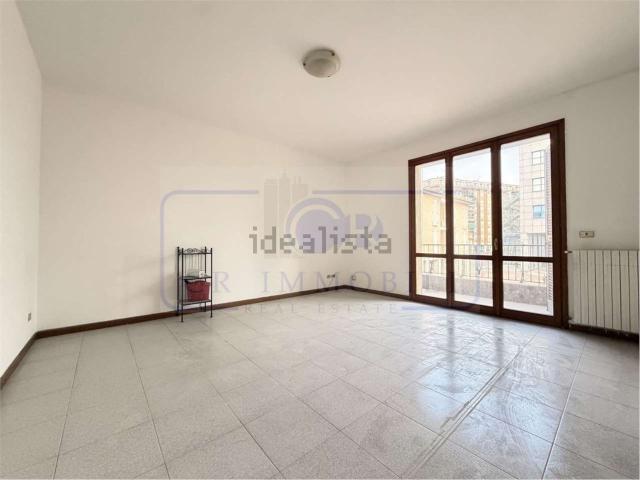 Appartamento in affitto di 105 m² in Piazza Generale Carlo Alberto dalla Chiesa, 4