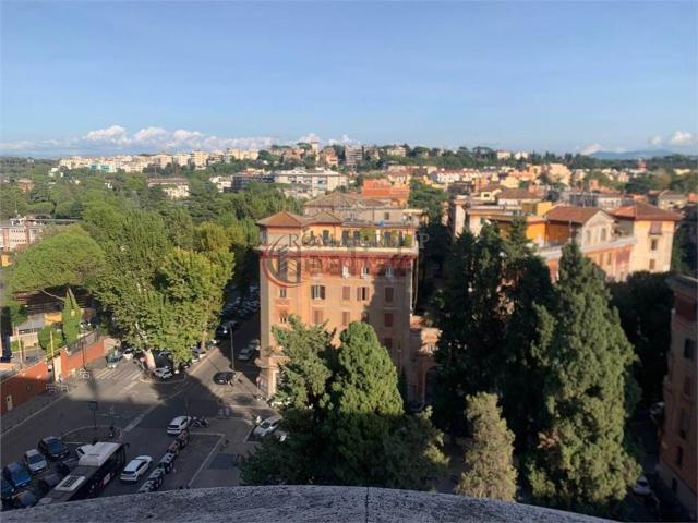 Appartamento in affitto di 105 m² in Piazza Melozzo da Forlì