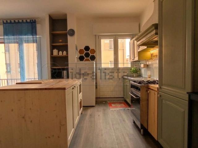 Appartamento in affitto di 105 m² in Piazzetta Nostro Tetto, 15