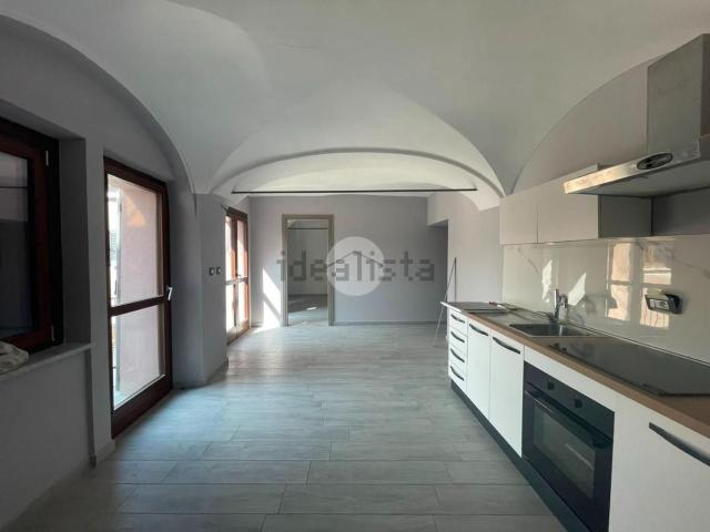 Appartamento in affitto di 106 m² in Via Cristoforo Colombo, 4