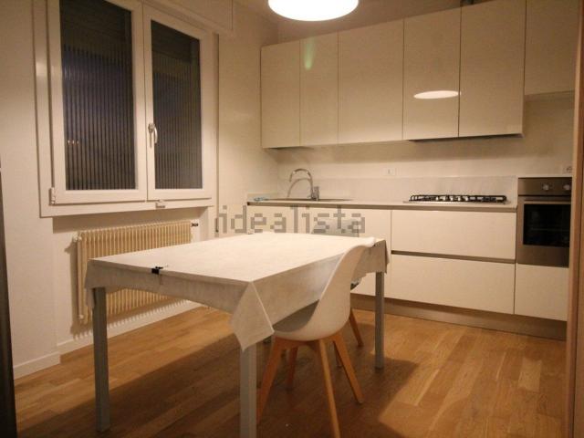 Appartamento in affitto di 106 m² in Via Istria