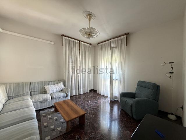 Appartamento in affitto di 106 m² in Via M. Jacchia, 6