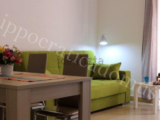 Appartamento in affitto di 106 m² in Via Settimio Mobilio, Salerno, SA