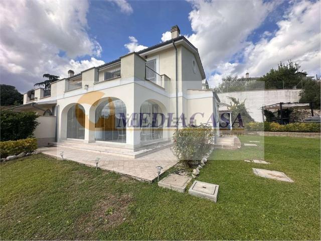 Appartamento in affitto di 106 m² in Viale Perù, 7
