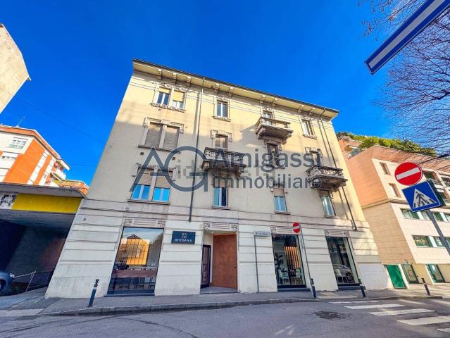 Appartamento in affitto di 107 m² in Via Clara Maffei, 8