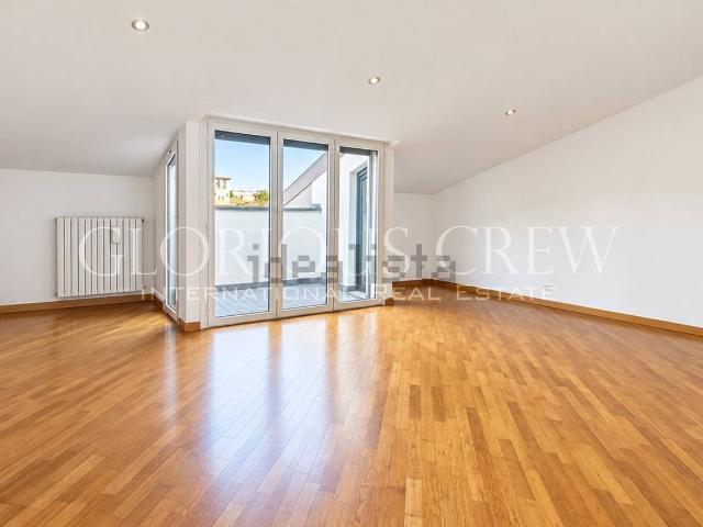 Appartamento in affitto di 107 m² in Via Edmondo de Amicis, 59
