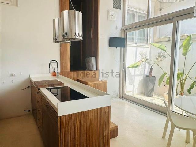 Appartamento in affitto di 108 m² in Via Giovanni Battista Fardella, 162