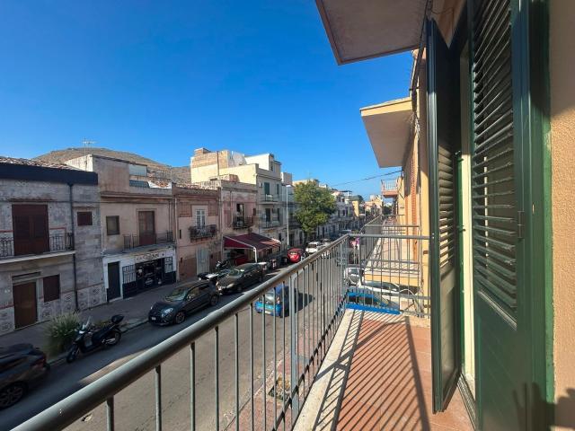 Appartamento in affitto di 108 m² in Via Lorenzo Iandolino, 60