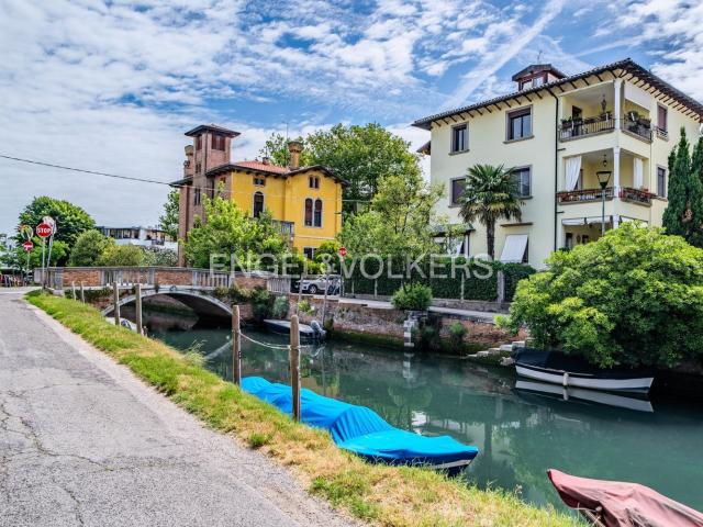 Appartamento in affitto di 108 m² in Via San Giovanni D&apos Acri