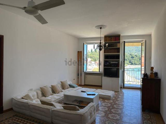 Appartamento in affitto di 108 m² in Piazza Brusacà