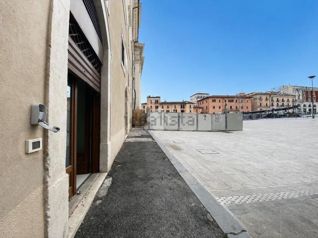 Appartamento in affitto di 108 m² in Piazza Duomo, 37