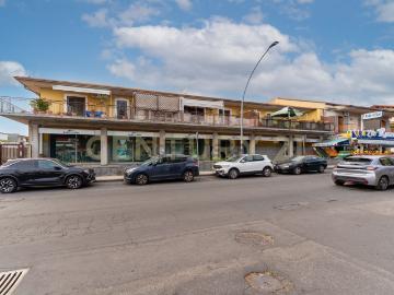 Appartamento in affitto di 109 m² in Via della Regione, 105