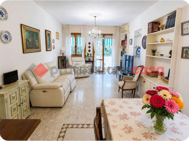 Appartamento in affitto di 109 m² in Via Enrico Toti