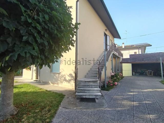Appartamento in affitto di 109 m² in Via XXV Aprile