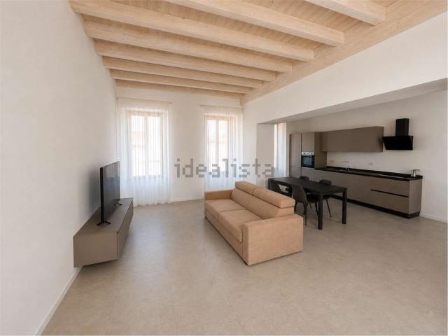 Appartamento in affitto di 110 m²