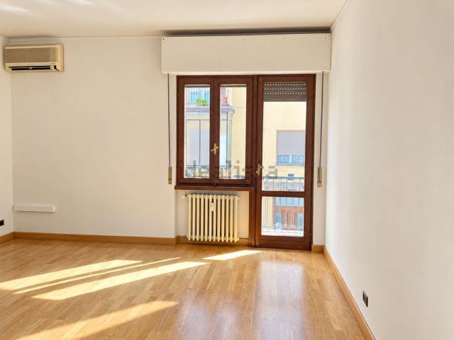 Appartamento in affitto di 110 m² in Via Carlo Ederle