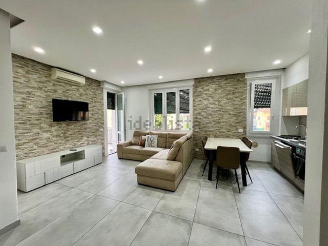 Appartamento in affitto di 110 m² in Via Cesare Cantù