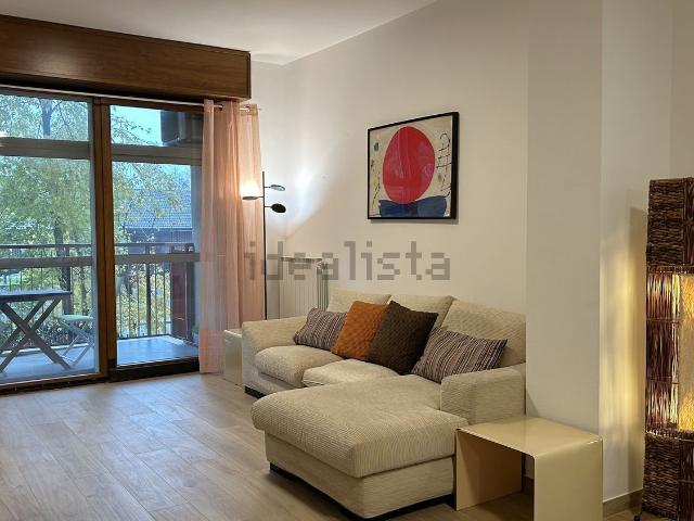 Appartamento in affitto di 110 m² in Via Adolfo Omodeo, 29