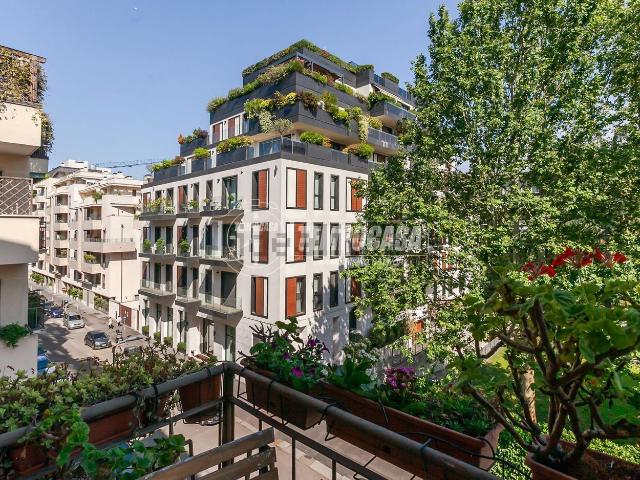 Appartamento in affitto di 110 m² in Via Alberto Mario, 38