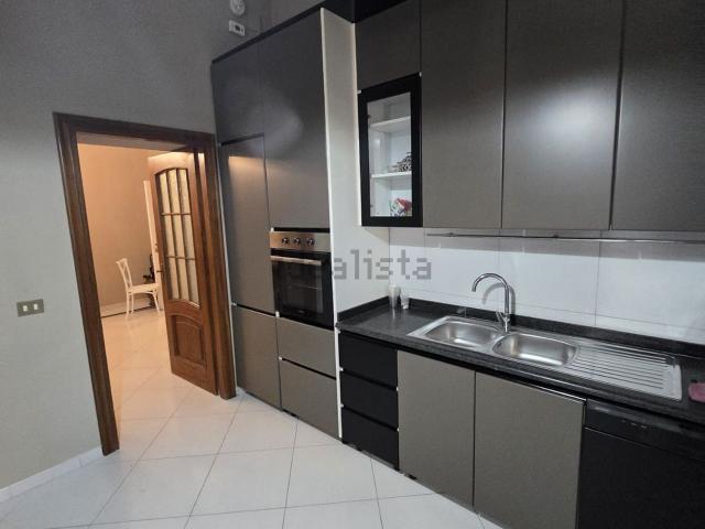 Appartamento in affitto di 110 m² in Via Generale Pasquale Tenga