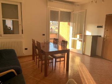 Appartamento in affitto di 110 m² in Via Giuseppe Dossetti