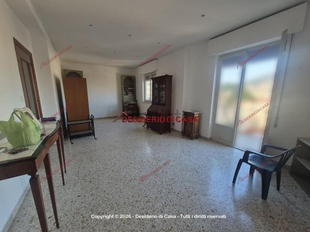 Appartamento in affitto di 110 m² in Via Giacomo Aricò, 42