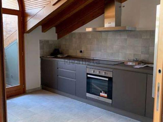 Appartamento in affitto di 110 m² in Via Giacomo Leopardi