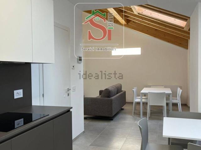 Appartamento in affitto di 110 m² in Via Giacomo Matteotti, 12