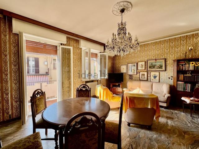 Appartamento in affitto di 110 m² in Via Gian Battista Canonici