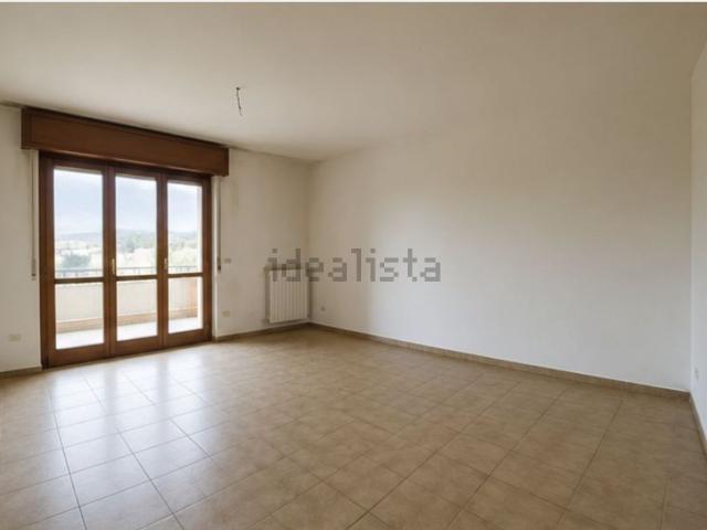 Appartamento in affitto di 110 m² in Via Giovanni Pascoli