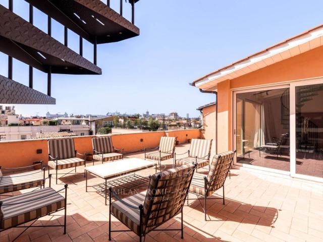 Appartamento in affitto di 110 m² in Via dei Condotti
