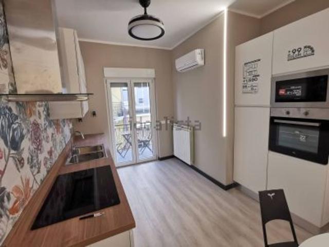 Appartamento in affitto di 110 m² in Via dei Crociati