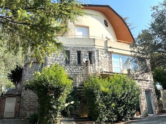 Appartamento in affitto di 110 m² in Via del Torchio, 21