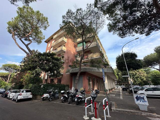 Appartamento in affitto di 110 m² in Via dell&apos Accademia Albertina
