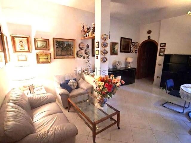 Appartamento in affitto di 110 m² in Via Divisione Siena, 22