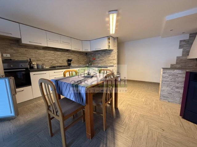 Appartamento in affitto di 110 m² in Via Dragonara, 34