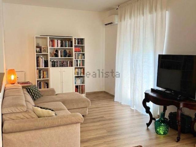 Appartamento in affitto di 110 m² in Via Emanuele Rambaldi