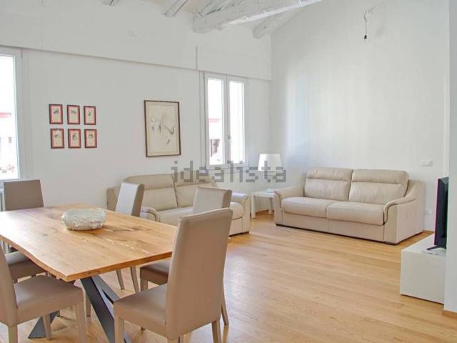 Appartamento in affitto di 110 m² in Via Fra&apos  Mauro