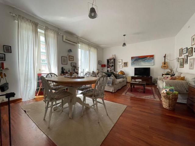 Appartamento in affitto di 110 m² in Via Francesco Nullo, 4