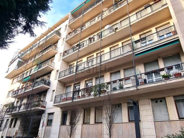 Appartamento in affitto di 110 m² in Via Francesco del Cairo