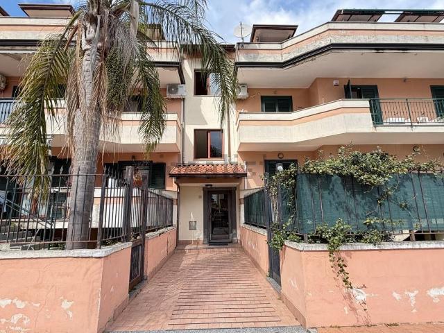 Appartamento in affitto di 110 m² in Via Madonna del Pantano, 44