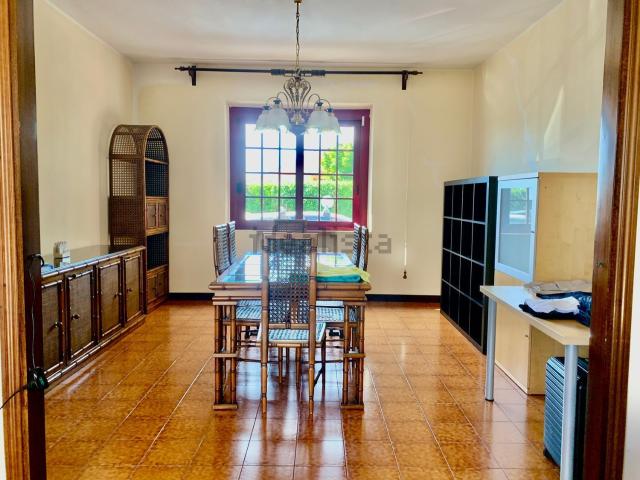 Appartamento in affitto di 110 m² in Via Marano