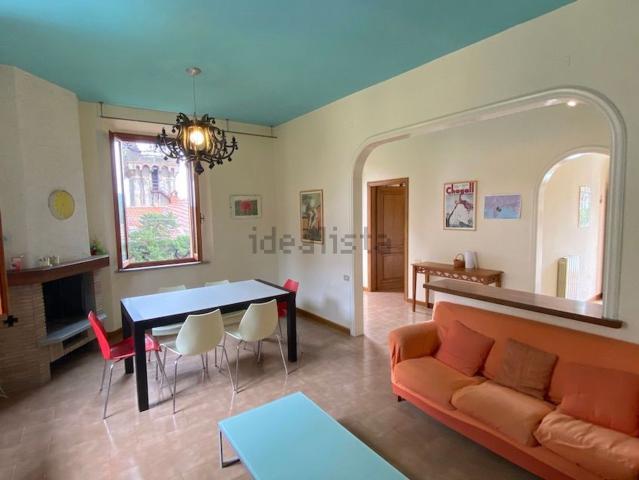 Appartamento in affitto di 110 m² in Via Napoli
