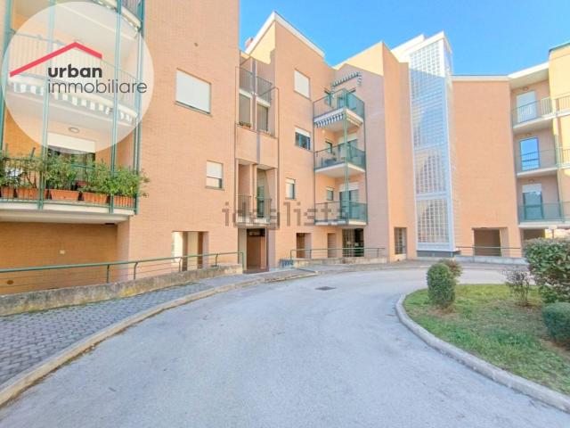 Appartamento in affitto di 110 m² in Via Solaria