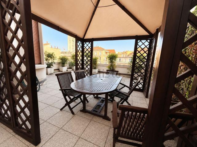 Appartamento in affitto di 110 m² in Via San Vincenzo, 34