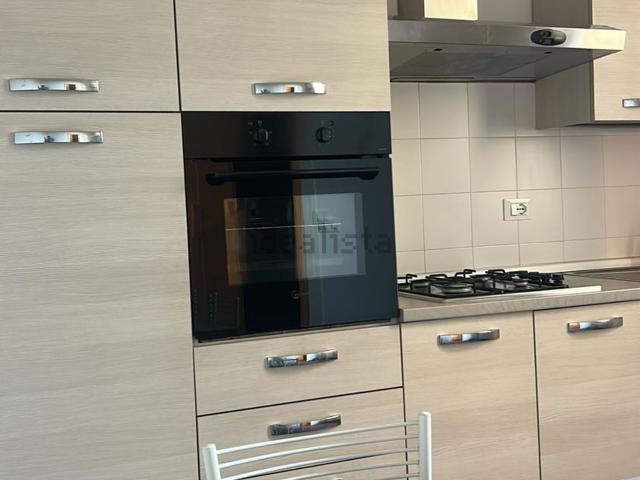Appartamento in affitto di 110 m² in Via San Vitale, 122