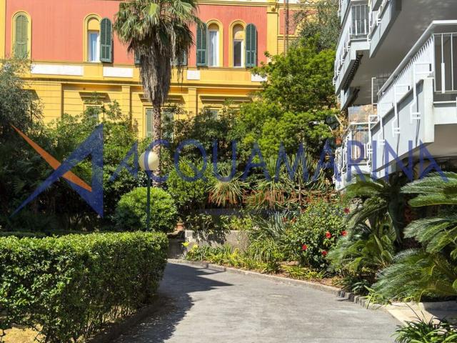 Appartamento in affitto di 110 m² in Via Privata Fratelli Asquasciati