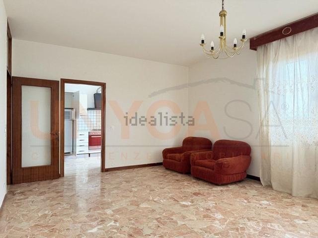 Appartamento in affitto di 110 m² in Via Roma