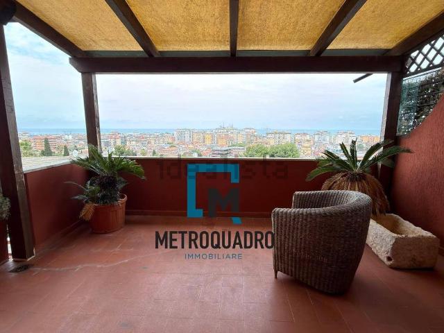 Appartamento in affitto di 110 m² in Via Romano Damiani